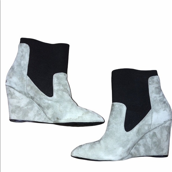 Charles David 7 1/2 medium green pull on booties - Picture 2 of 7